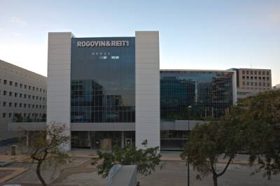 ROGOVIN&REIT1, הרצליה פיתוח